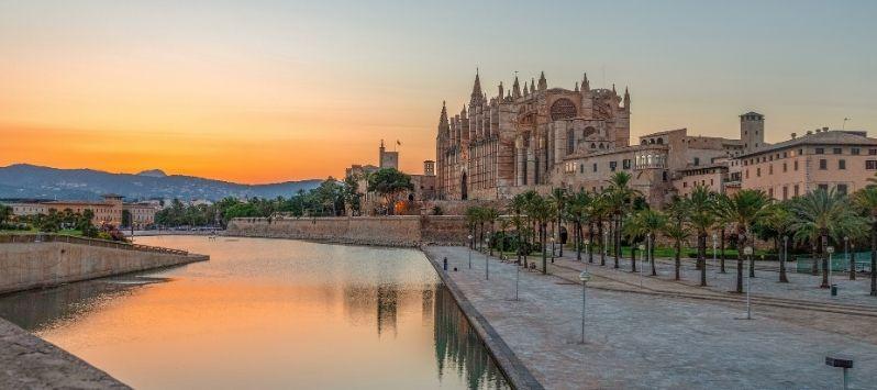 Palma: la ciudad que nunca deja de sorprender Aparthotel Playas Ca's Saboners Palmanova Palma: la ciudad que nunca deja de sorprender Aparthotel Playas Ca's Saboners Palmanova